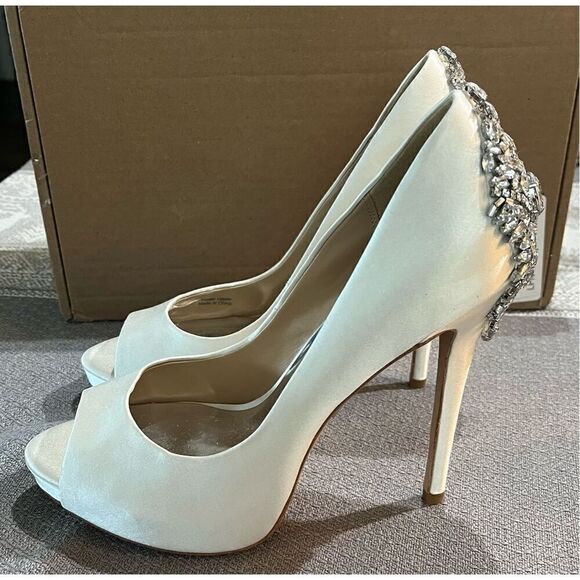 Badgley Mischka Kiara Women's Pumps - Comfortable, Easy To Wear Platform Heels - Picture 3 of 7